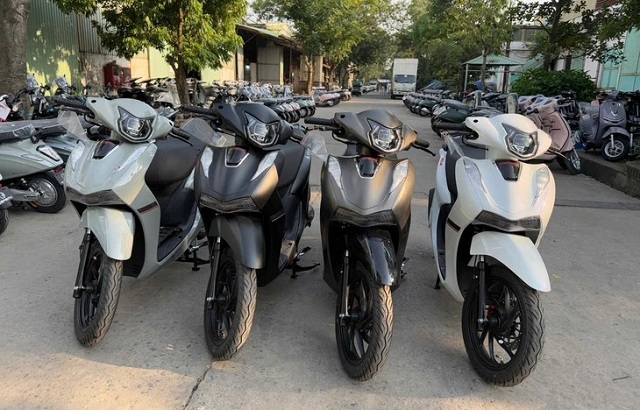 xe-tay-ga-made-in-vietnam-lai-giua-honda-vision-va-sh-gia-ngang-honda-wave