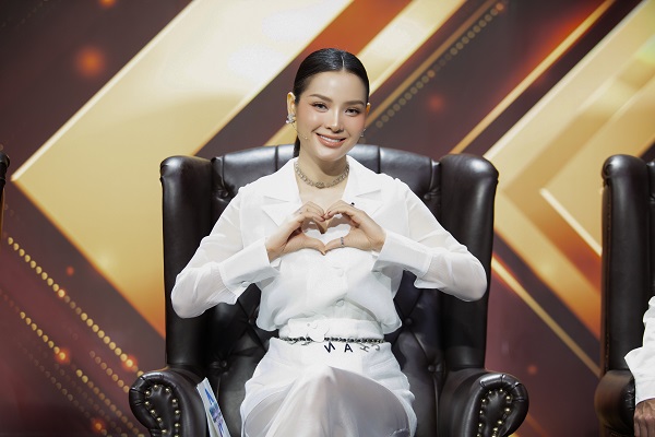 Phương Trinh Jolie: “Dù vừa trải qua hai kỳ sinh nở nhưng khi trở lại, tôi vẫn được khán giả đón nhận”