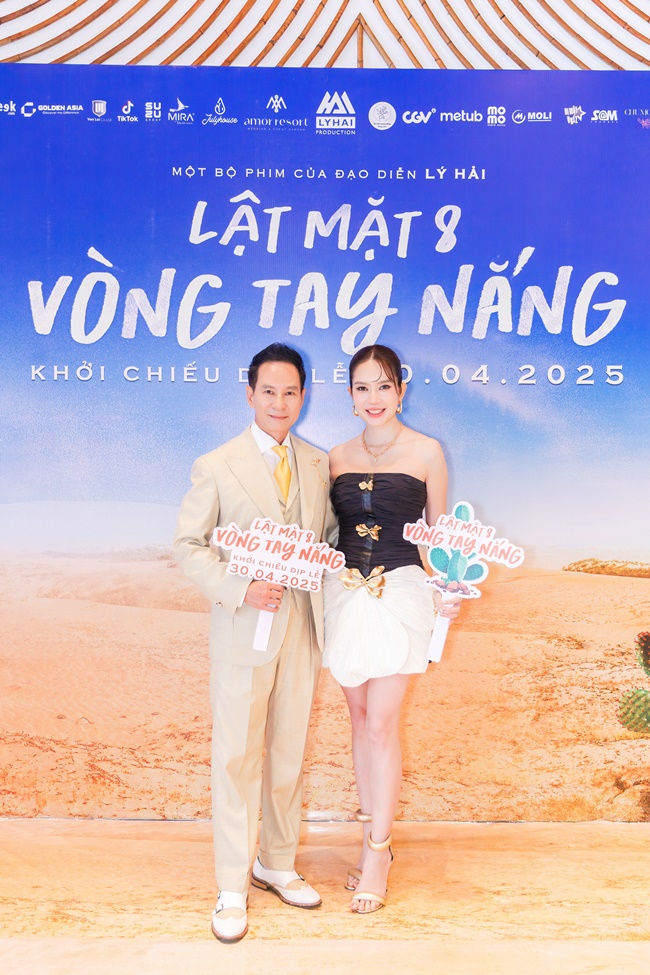 ly-hai-bat-mi-bi-an-dang-sau-cai-ten-lat-mat-8-vong-tay-nang-trong-buoi-hop-bao-tgnguoinoitieng18