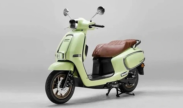 suzuki-sap-tung-xe-tay-ga-co-dien-us125-canh-tranh-vespa