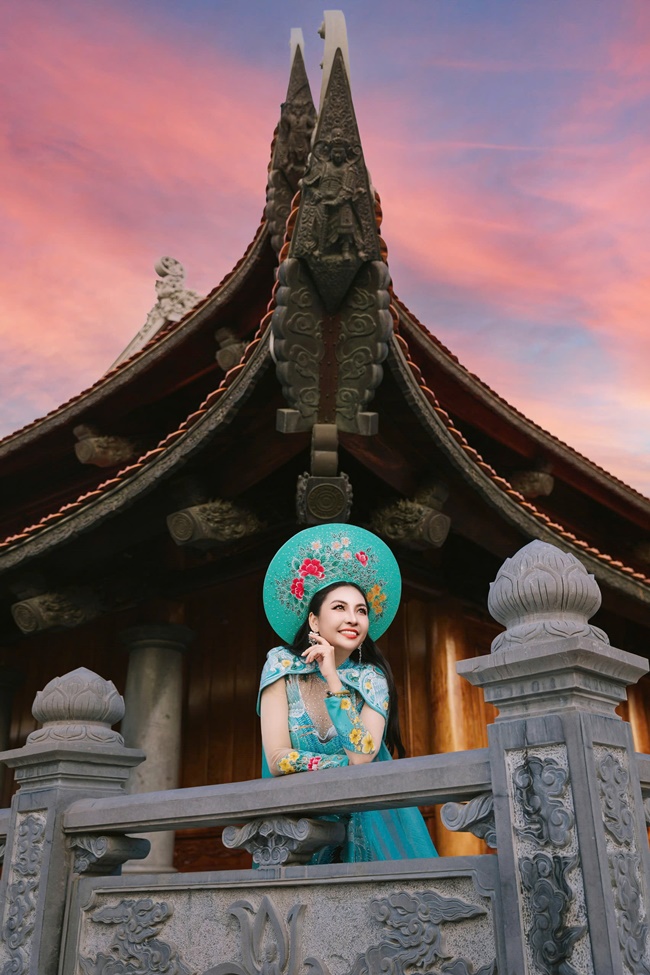 dai-su-truyen-thong-khiet-tran-huong-ung-le-hoi-ao-dai-tphcm-2025-TGNGUOINOITIENG 8