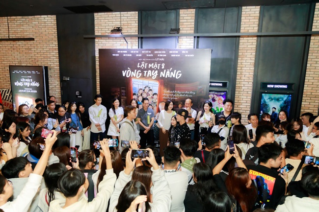 -dao-dien-ly-hai-lam-nen-ky-tich-lat-mat-8-vuot-moc-200-ty-chi-sau-1-tuan-tgnguoinoitieng 9