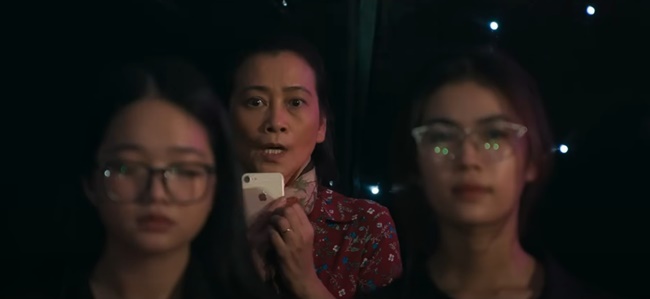 Đạo diễn Lý Hải lấy nước mắt với người mẹ “mù chữ” trong Lật Mặt 8: Vòng Tay Nắng