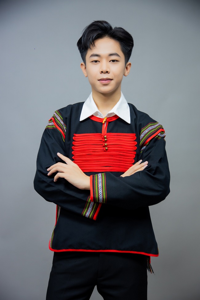 HUYNH TUAN DU - VE NGHE GIO KE