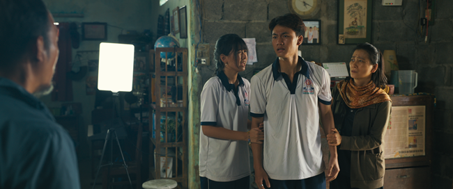 lat-mat-8-cua-ly-hai-lap-ky-luc-thu-100-ty-dong-sau-2-ngay-khoi-chieu-TGNGUOINOITIENG4