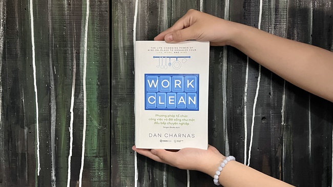 kham-pha-triet-ly-mise-en-place-qua-work-clean-phuong-phap-to-chuc-cong-viec-va-doi-song-nhu-mot-dau-bep-chuyen-nghiep-tgnguoinoitieng