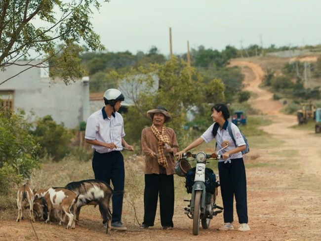 ly-hai-long-ghep-8-bai-hoc-sau-cay-trong-lat-mat-8-tgnguoinoitieng 5