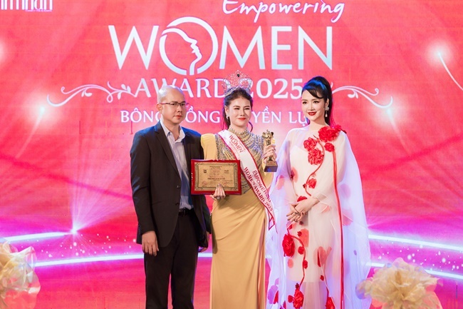 HOA-HAU-NGUYEN-THI-PHUONG-TRIEU-TGNGUOINOITIENG2