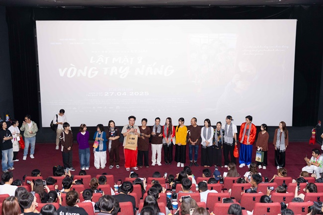 lat-mat-8-cua-ly-hai-vo-oa-khi-duoc-khan-gia-yeu-thuong-vay-kin-tai-cinetour-tgnguoinoitieng 12