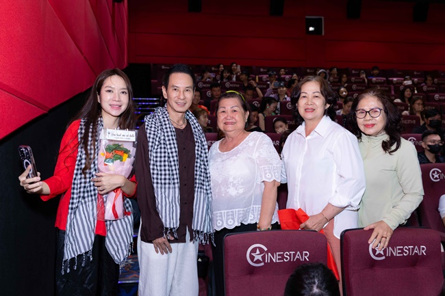 lat-mat-8-cua-ly-hai-vo-oa-khi-duoc-khan-gia-yeu-thuong-vay-kin-tai-cinetour-tgnguoinoitieng 35