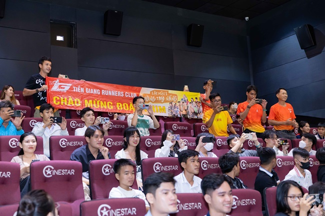 lat-mat-8-cua-ly-hai-vo-oa-khi-duoc-khan-gia-yeu-thuong-vay-kin-tai-cinetour-tgnguoinoitieng 37