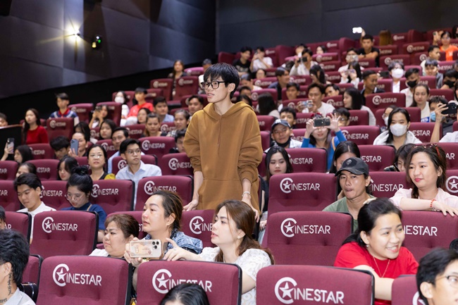 lat-mat-8-cua-ly-hai-vo-oa-khi-duoc-khan-gia-yeu-thuong-vay-kin-tai-cinetour-tgnguoinoitieng 38