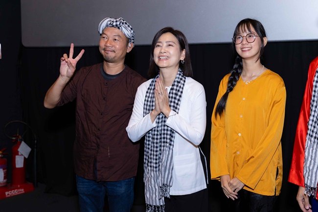 lat-mat-8-cua-ly-hai-vo-oa-khi-duoc-khan-gia-yeu-thuong-vay-kin-tai-cinetour-tgnguoinoitieng 8