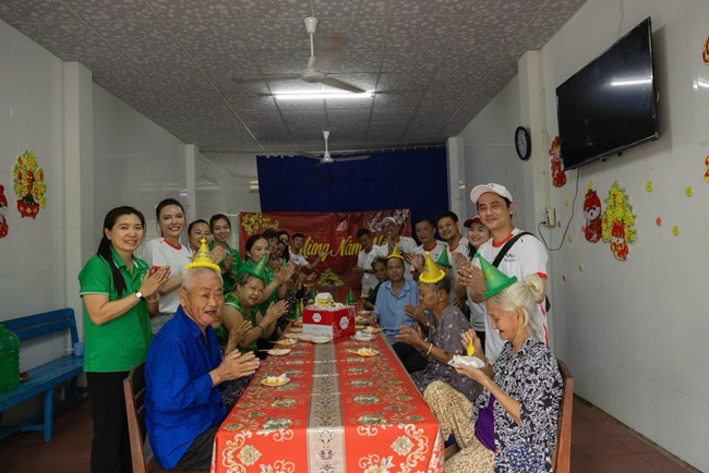 hang-tram-van-dong-vien-hoi-tu-tai-pickleball-hanh-trinh-nhan-ai-2025-o-tphcm-tgnnt 4