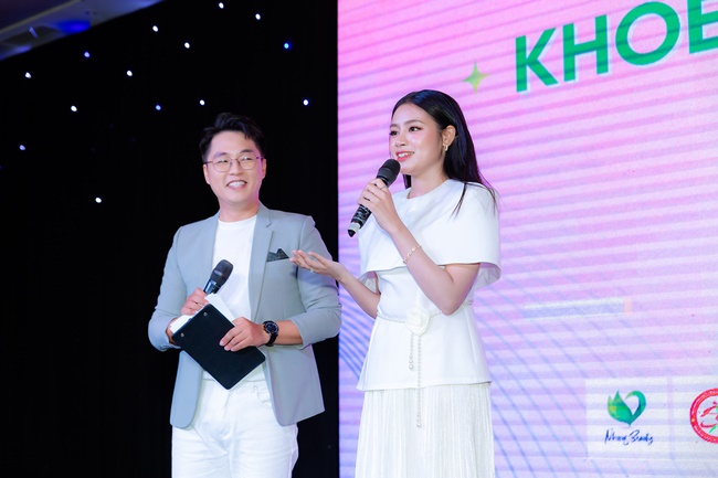 ts-nguyen-thu-huong-ra-mat-sach-khoe-dep-tu-goc-hanh-trinh-99-ngay-cham-lai-thanh-xuan-tgnguoinoitieng 72
